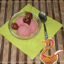Strawberry ice cream homemade